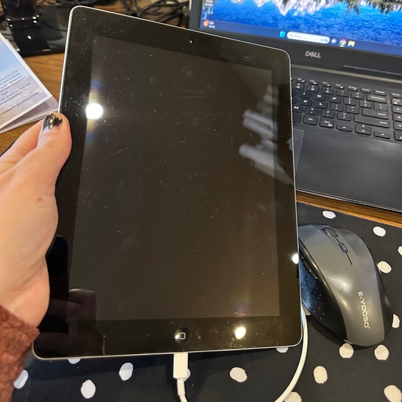 Apple iPad 4th gen (WI-FI) - Picture 2 of 2